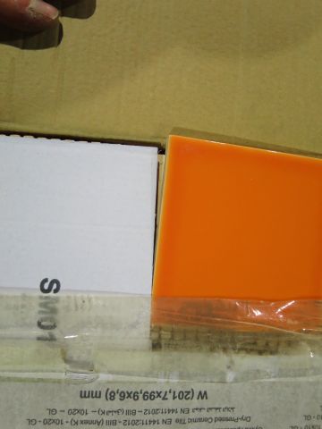 311018--1 Primus Vitoria tile 10x10cm orange