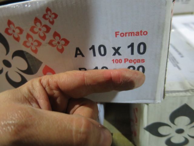 311019-4 Primus Vitoria tile 10x10cm light blue