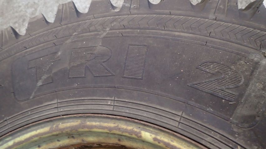 312047-10 1 st entreprenaddäck till MB Trac