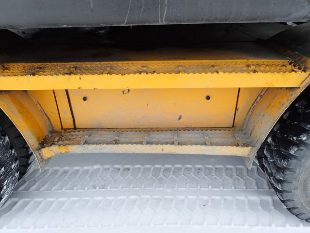 338868-32 Volvo EW140 Hjulgrävare