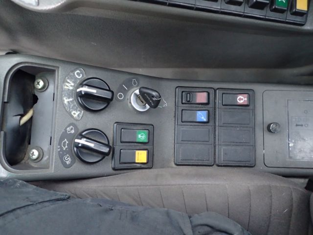 338868-62 Volvo EW140 Hjulgrävare