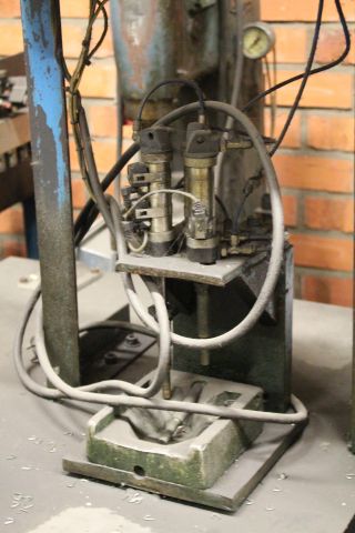 343050-5 4 st äldre verkstadsmaskiner