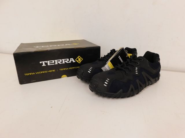 351878-1 Terra safety shoes.