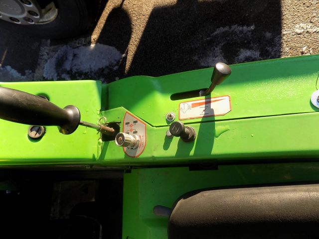 359902--88 Avant 220 with many accessories
