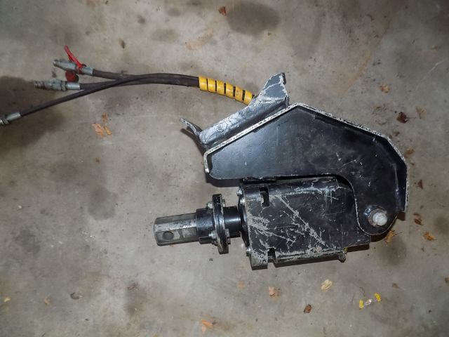 359902--63 Avant 220 with many accessories