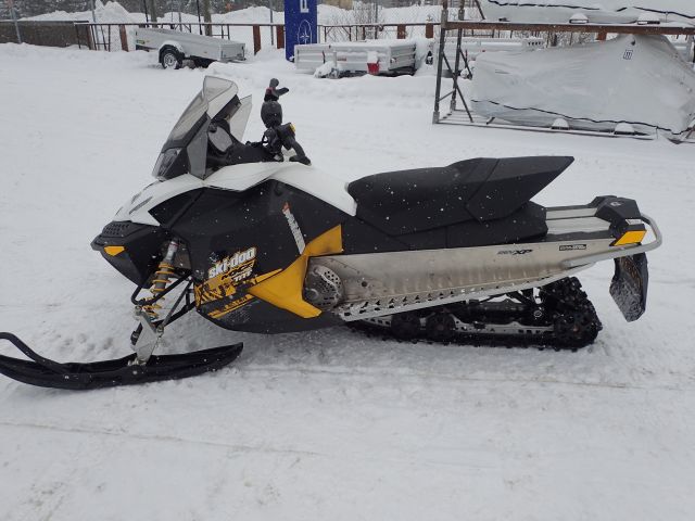 363131-2 Ski- Doo MXZ 550F