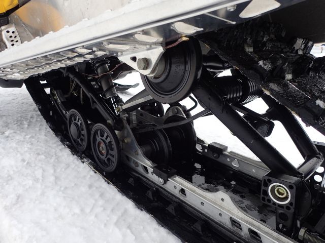 363131-24 Ski- Doo MXZ 550F