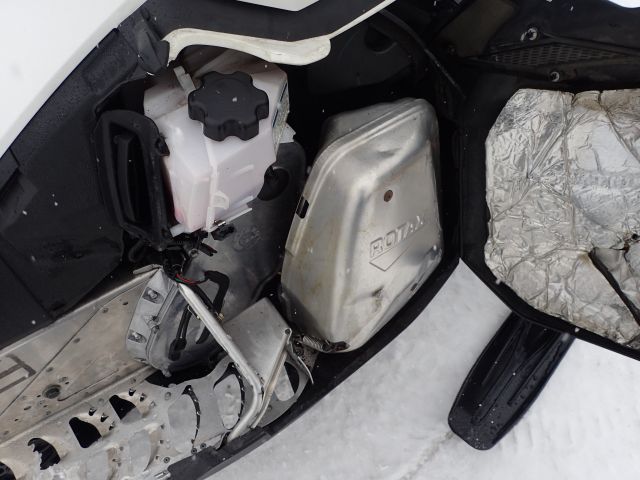 363131-26 Ski- Doo MXZ 550F