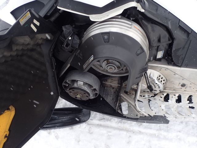 363131-27 Ski- Doo MXZ 550F