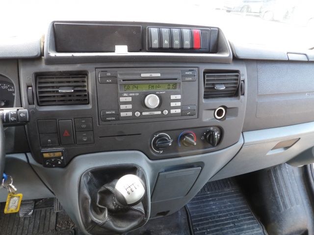 255173--70 Ford Transit 300 2.2 TDCi -11 KDG905