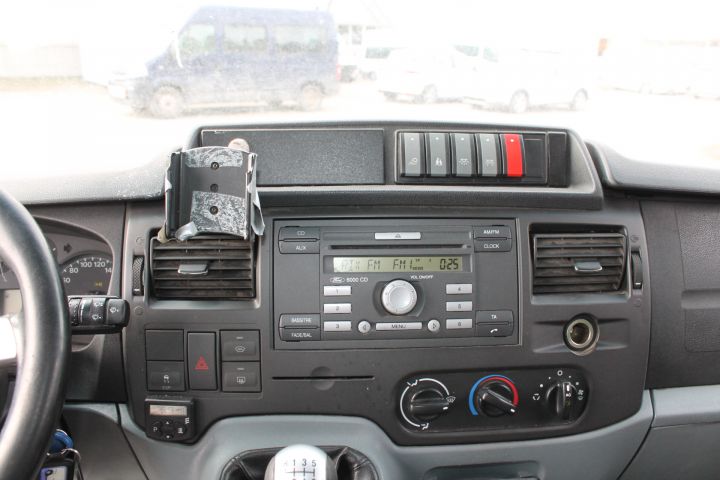 255181--85 Ford Transit 115 T300 (116hk) - 2010