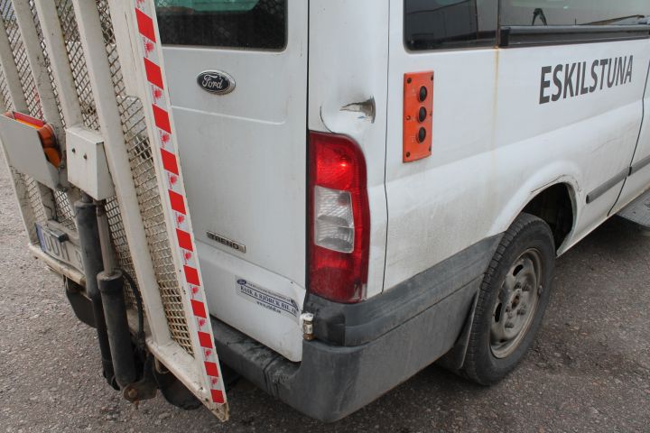 255181--74 Ford Transit 115 T300 (116hk) - 2010