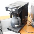 343205-3 Older electronics and utensils