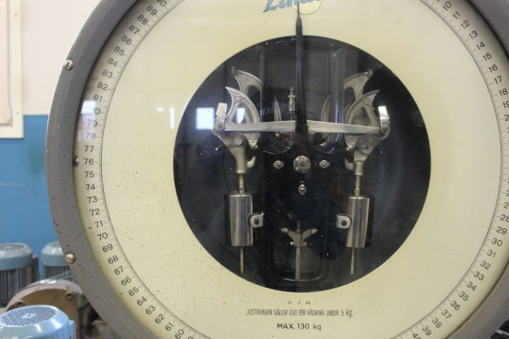 362802--1 Våg Lindells 100 kg