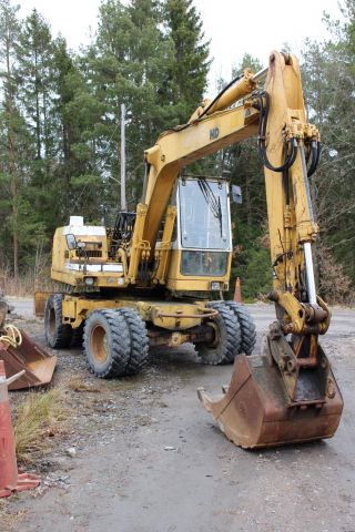 363627--24 Hjulgrävare Liebherr 902