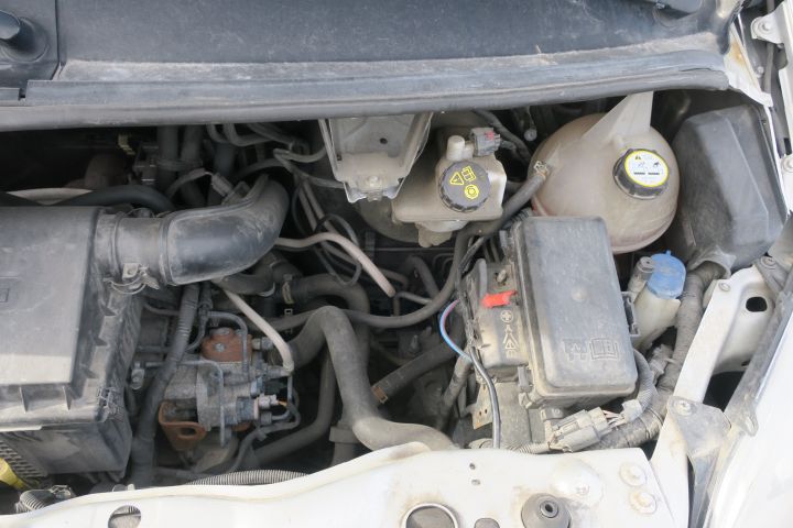 255279-8 Ford Transit 115 T300 (116hk) - 2011