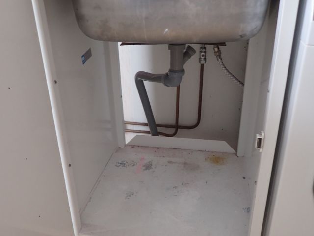 326341--20 Various laundry equipment