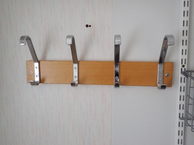 326341--20 Various laundry equipment