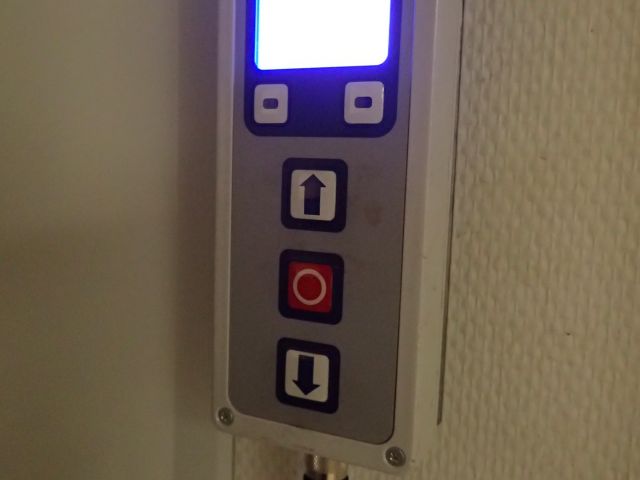 326372--9 Fast Port Albany Door Systems.