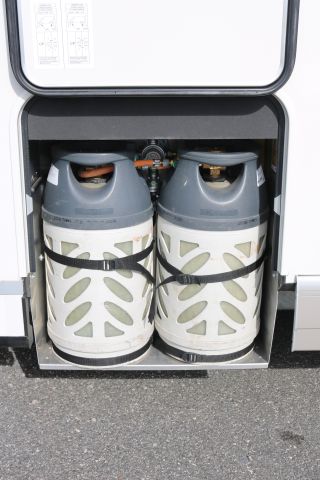 364494-10 Carthago C-LINE I 5.0 -16