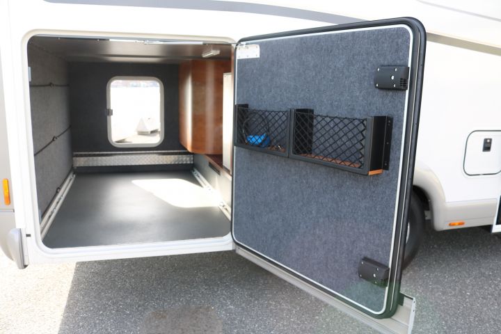 364494-14 Carthago C-LINE I 5.0 -16