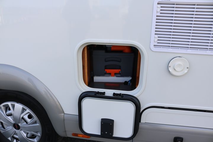 364494-18 Carthago C-LINE I 5.0 -16