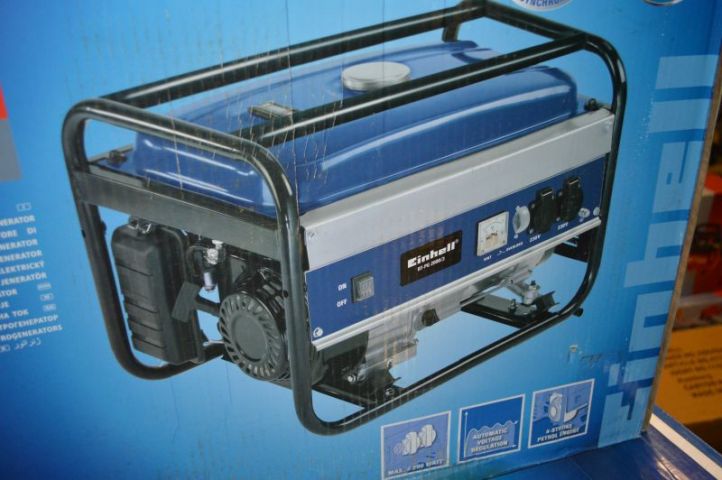 364733-17 Power Generator. Einhell BT-PG 2000/3 Blue. Unused. Shipping may be arranged