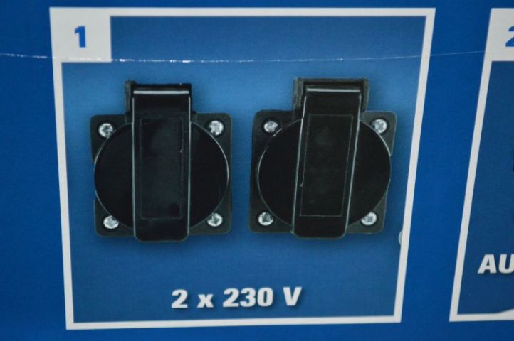 364735-6 Power Generator. Einhell BT-PG 3100/1 Blue. Unused. Shipping may be arranged