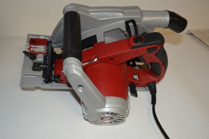 364283-13 Hand-Held Circular Saw, Einhell RT-CS 190/1 red. Unused. Shipping may be arranged
