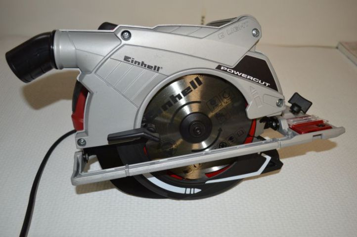 364283-16 Hand-Held Circular Saw, Einhell RT-CS 190/1 red. Unused. Shipping may be arranged