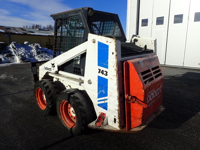 354163-4 BOBCAT 743