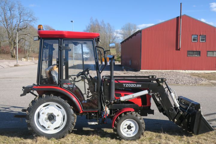 364928--16 Tractor Foton FT254