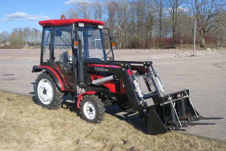 364928--11 Tractor Foton FT254