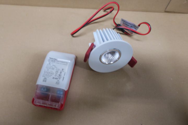 361017-1 10st Lumiance Instar Eco Kit Led WH