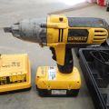354192-1 DeWalt Mutterknackare