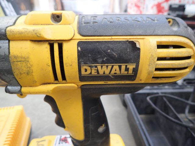 354192-2 DeWalt Mutterknackare