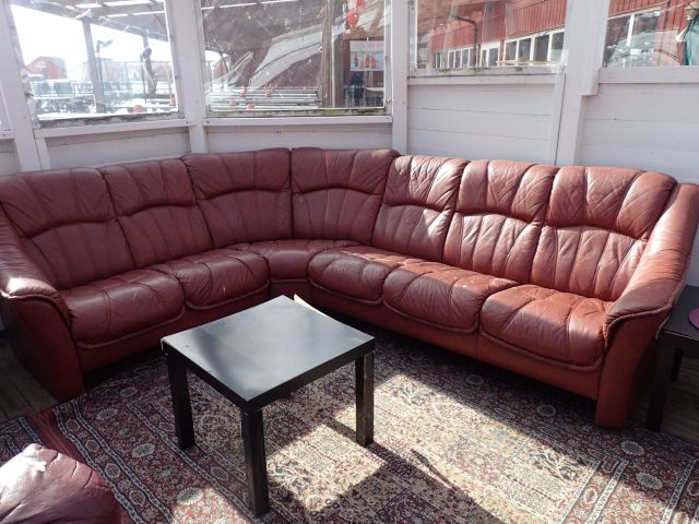 353393--2 Cornersofa, and 2 armchairss etc.