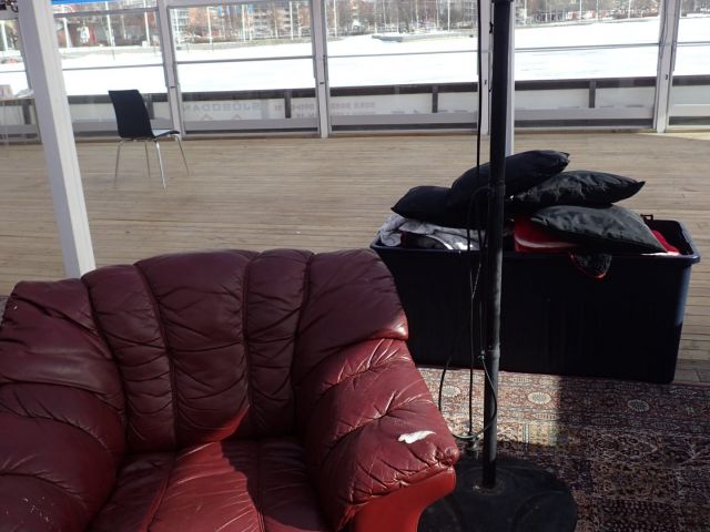 353393--3 Cornersofa, and 2 armchairss etc.