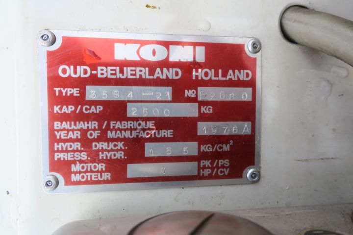 369104--7 4-pelarlyft Koni 2,5T