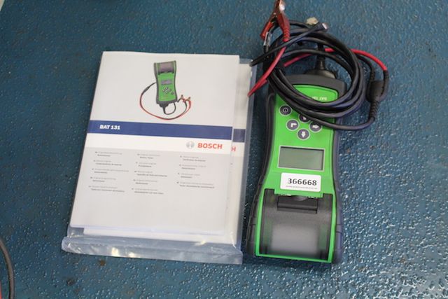 366668--4 Batteritestare Bosch Bat 131