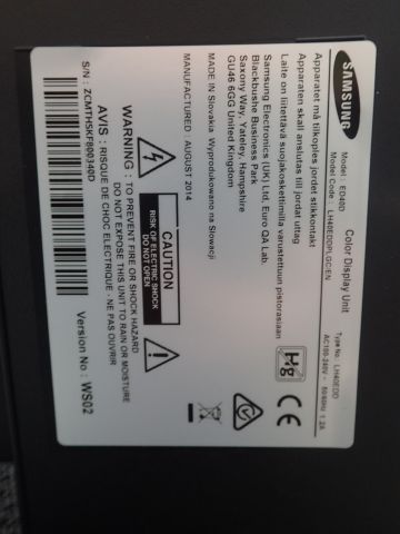 353429-6 Samsung Store display / TV stand