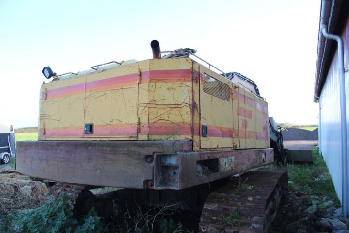 367311-13 Excavator, AKERMAN H14B, SN: 4366. Note only 10,122 hours