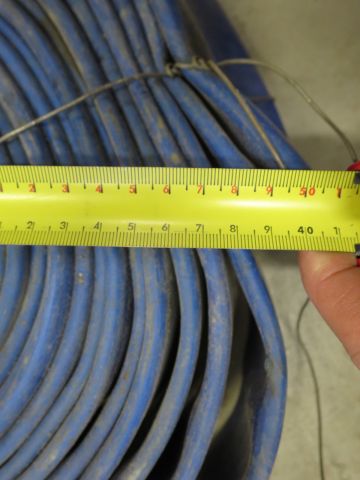 369427--1 Submersible pump and hose