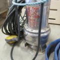 369427--1 Submersible pump and hose