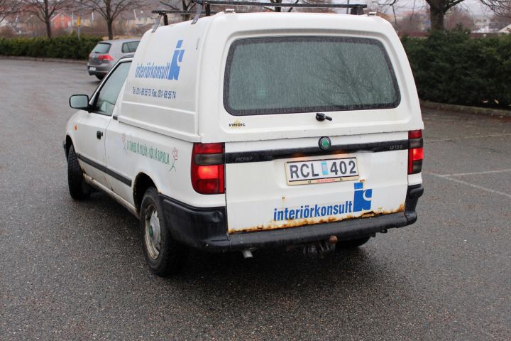 369553-1 Skoda Felicia 1.9 D Pickup -00 (64hk) (repair item)