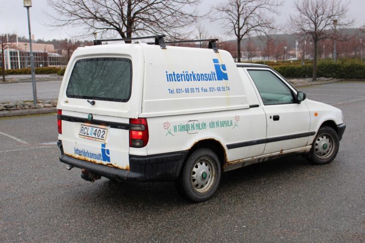 369553-2 Skoda Felicia 1.9 D Pickup -00 (64hk) (repair item)