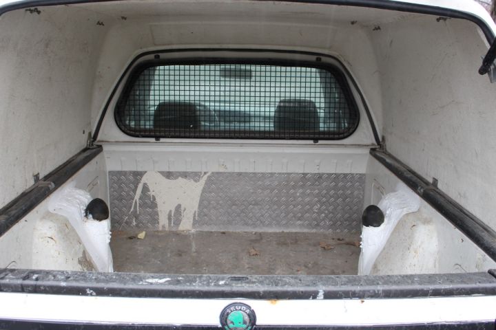 369553-5 Skoda Felicia 1.9 D Pickup -00 (64hk) (repair item)