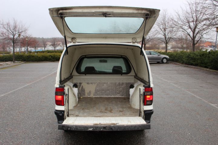 369553-6 Skoda Felicia 1.9 D Pickup -00 (64hk) (repair item)