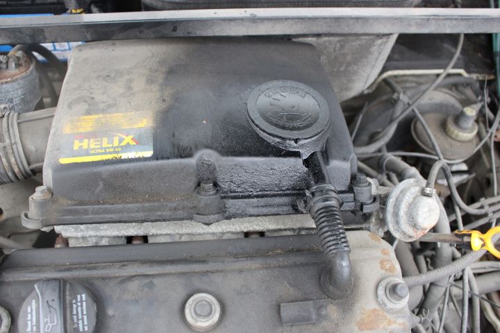 369553-9 Skoda Felicia 1.9 D Pickup -00 (64hk) (repair item)