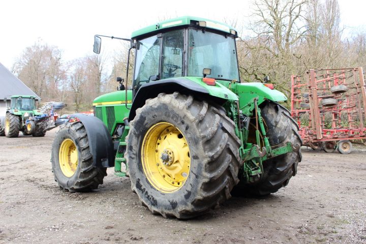 369868--49 John Deere 7810